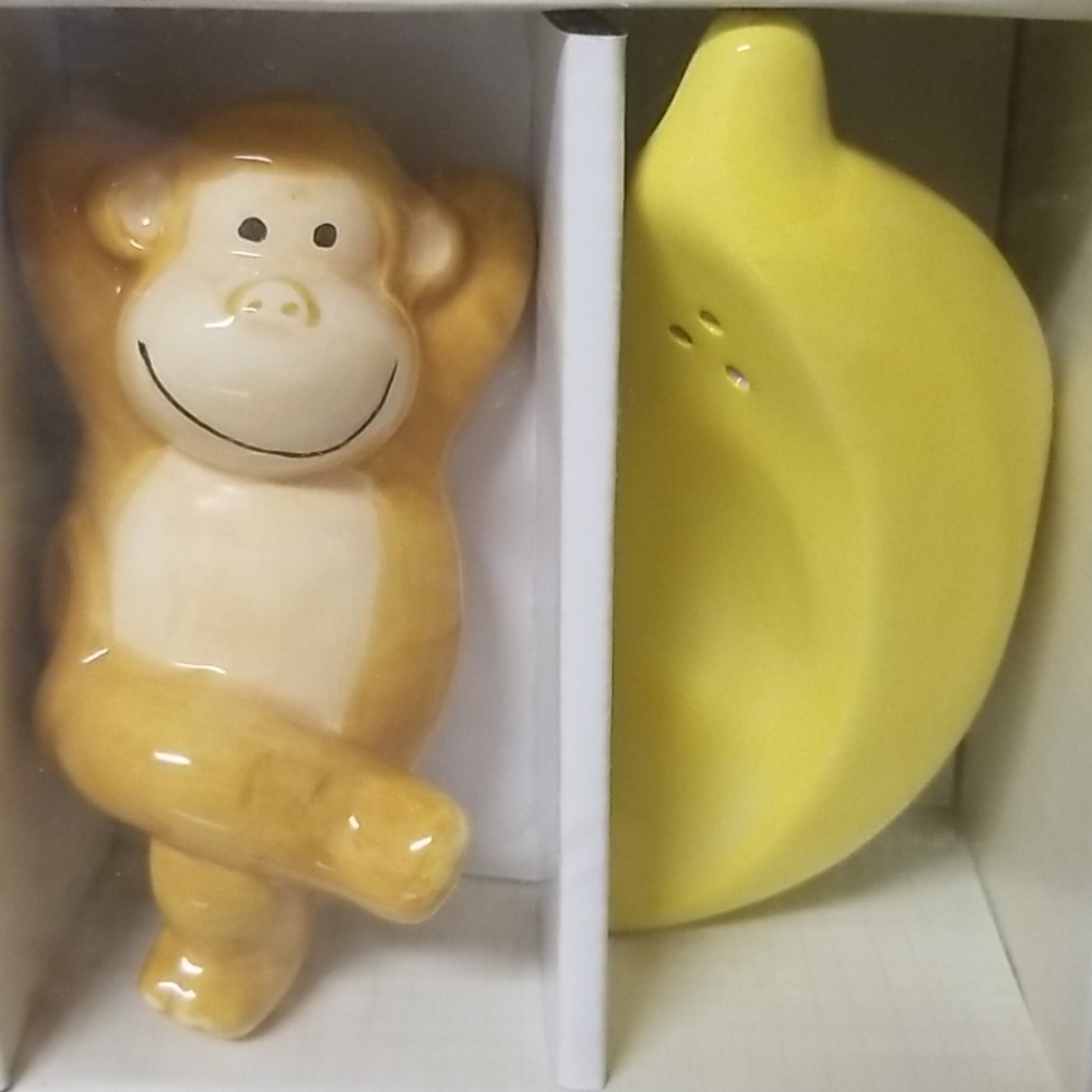 Pfaltzgraff Salt & Pepper Set